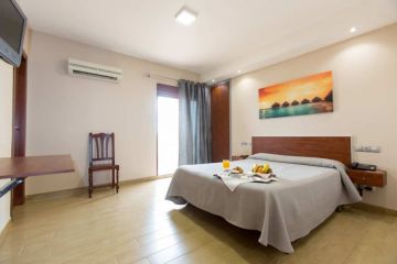 Hôtel 2 étoiles à Puig (Valencia) <br /> MotoGP Valence circuit Cheste